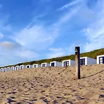 Roompot Strandplevier Hotelsuites Aparthotel 3*