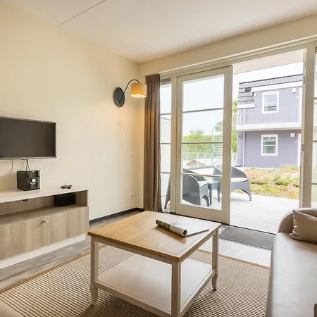 Roompot Strandplevier Hotelsuites Aparthotel De Koog (Texel)