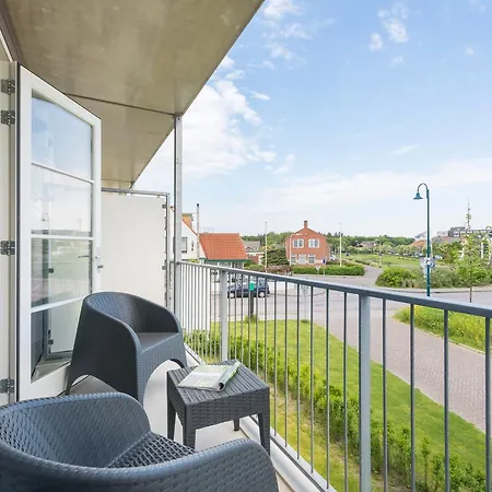 Roompot Strandplevier Hotelsuites 3*