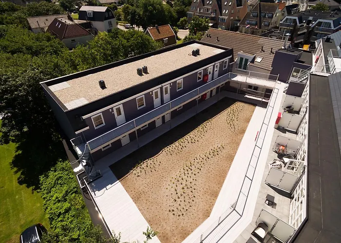 Roompot Strandplevier Hotelsuites Aparthotel De Koog (Texel)